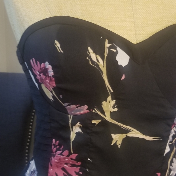 MAURICES floral strapless jumpsuit - Picture 9 of 11